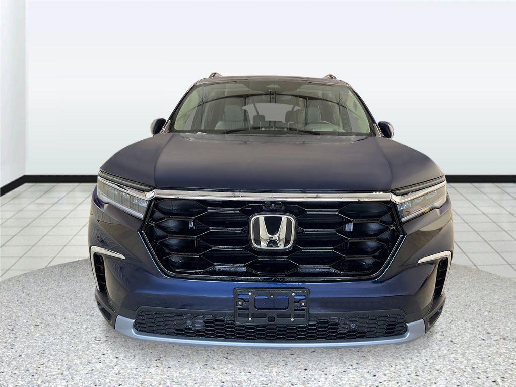 new 2025 Honda Pilot car, priced at $54,530