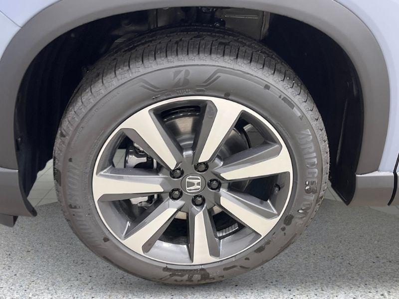 new 2025 Honda Pilot car, priced at $55,760