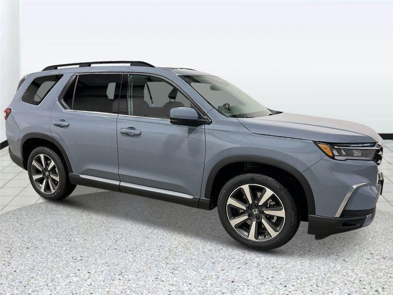 new 2025 Honda Pilot car, priced at $51,550