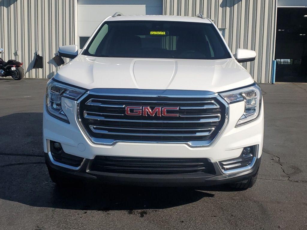 used 2024 GMC Terrain car, priced at $23,887