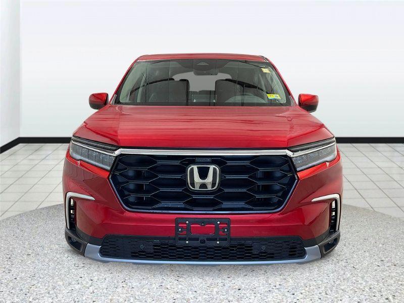 new 2025 Honda Pilot car, priced at $48,200