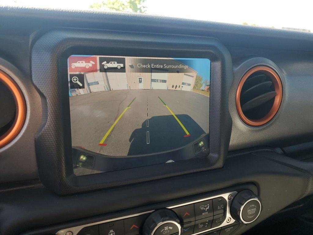 used 2021 Jeep Gladiator car, priced at $34,227