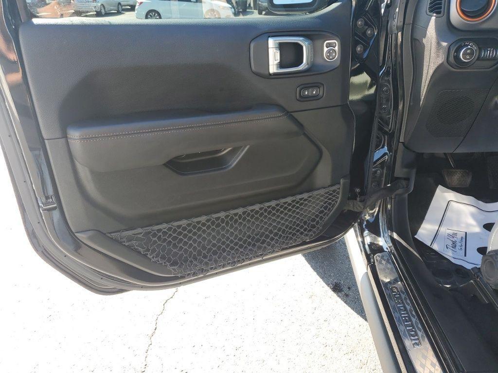 used 2021 Jeep Gladiator car, priced at $34,227