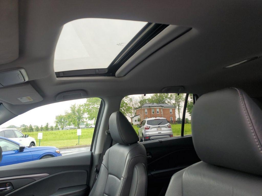 used 2022 Honda Pilot car, priced at $30,521