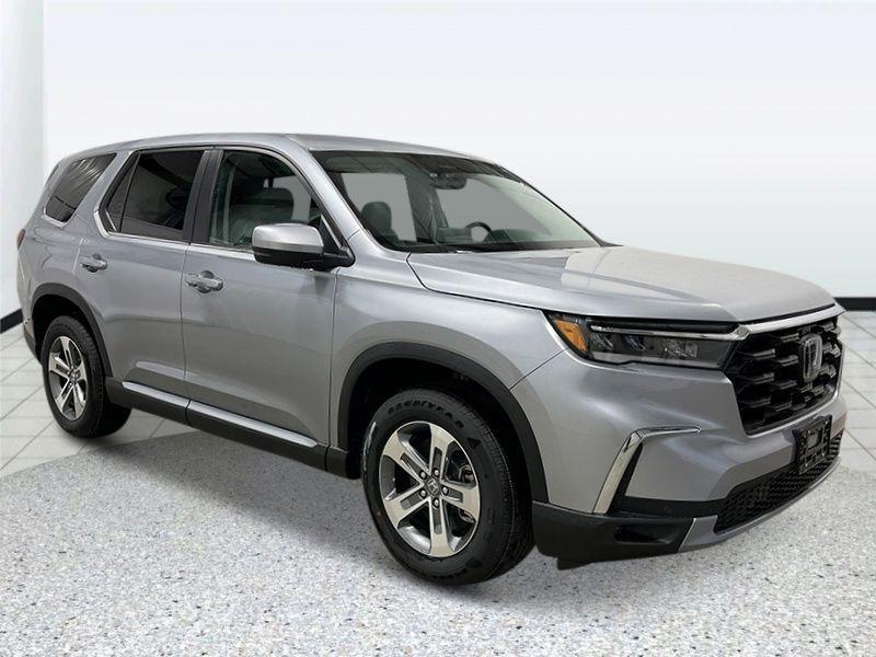 new 2025 Honda Pilot car, priced at $46,995