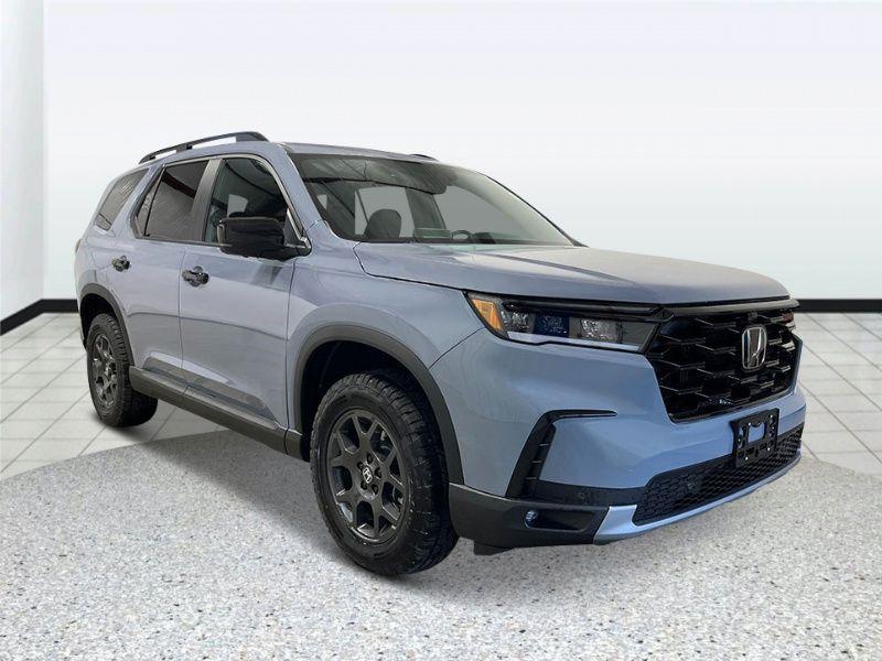 new 2025 Honda Pilot car, priced at $51,250