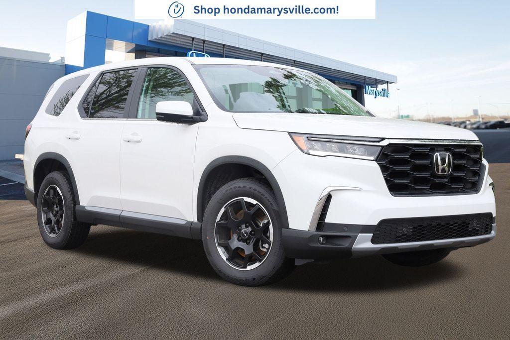 new 2025 Honda Pilot car, priced at $49,405