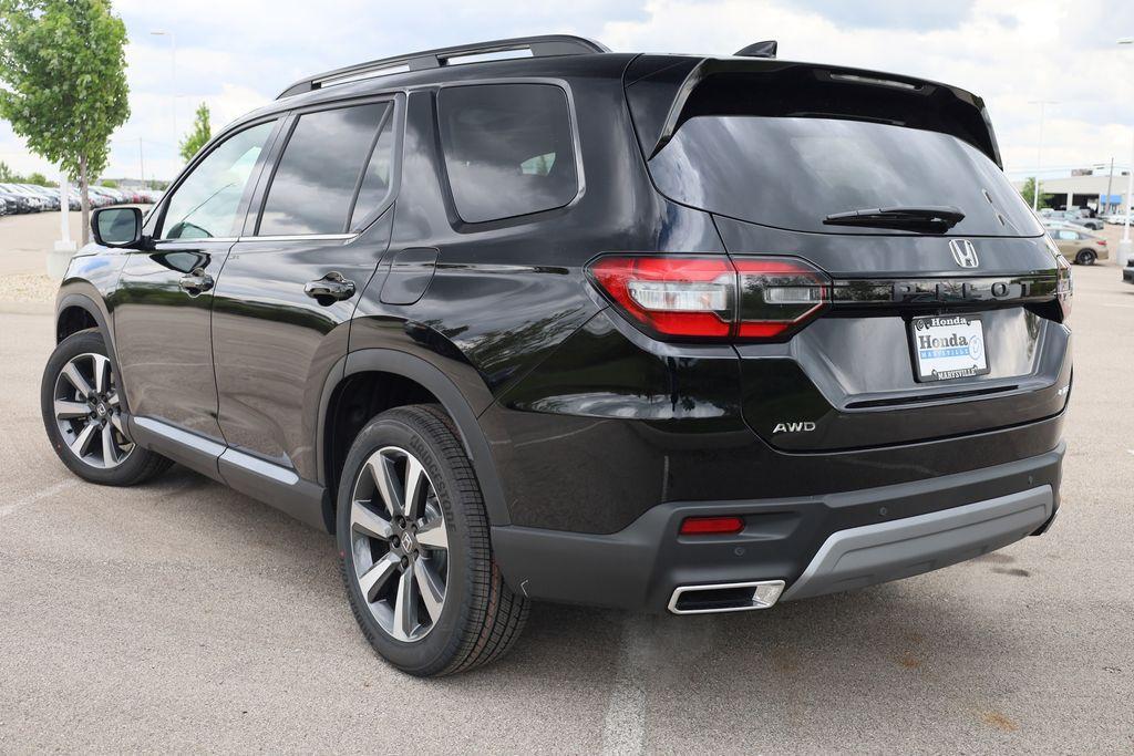 new 2025 Honda Pilot car, priced at $55,260