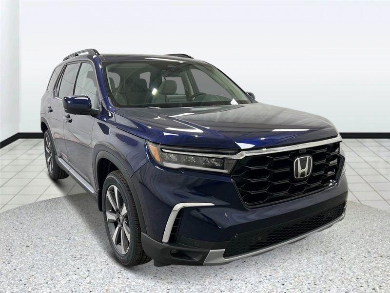 new 2025 Honda Pilot car, priced at $50,995