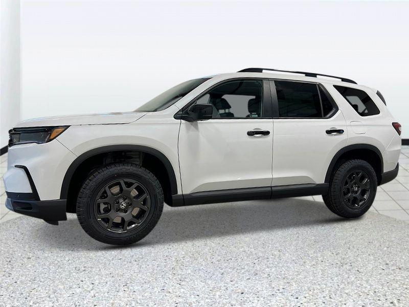 new 2025 Honda Pilot car, priced at $51,250