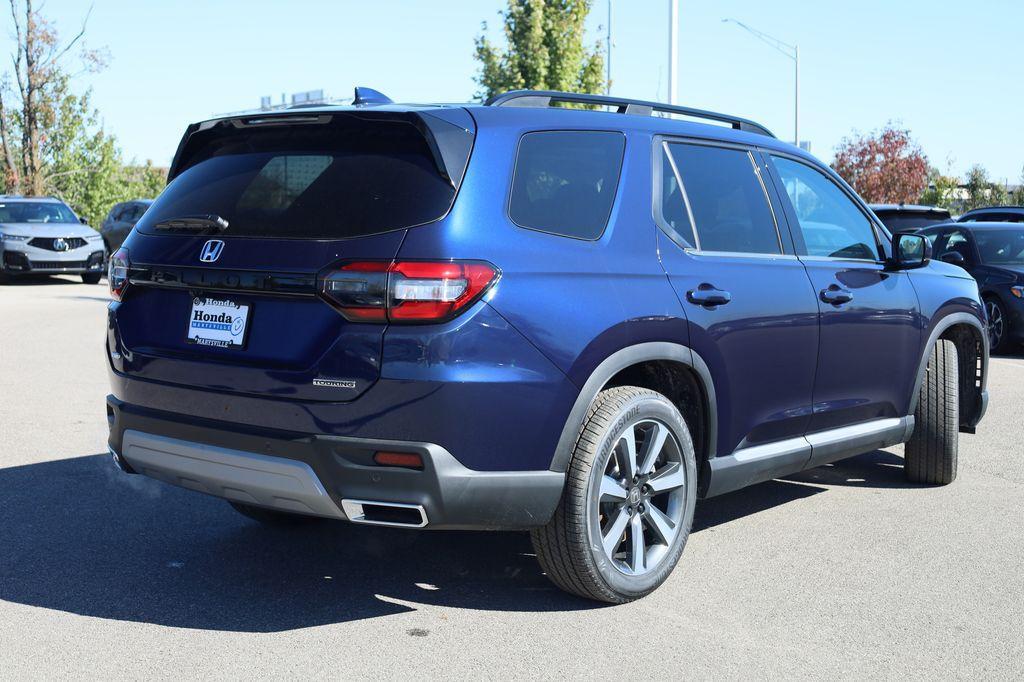 new 2025 Honda Pilot car, priced at $51,825