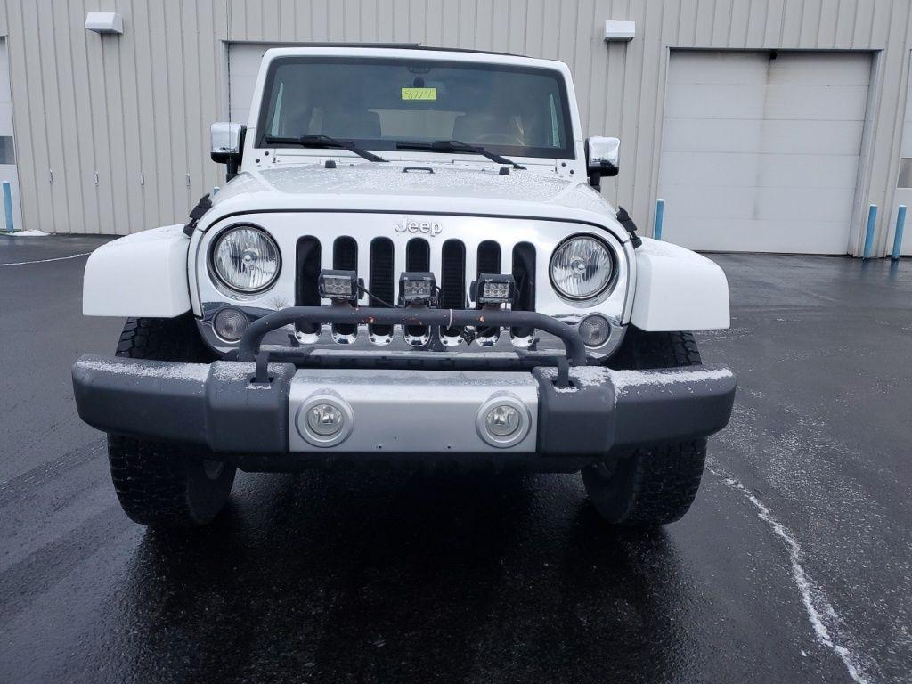 used 2015 Jeep Wrangler Unlimited car, priced at $16,384