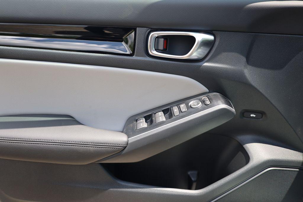 new 2025 Honda Civic Hybrid car, priced at $33,555