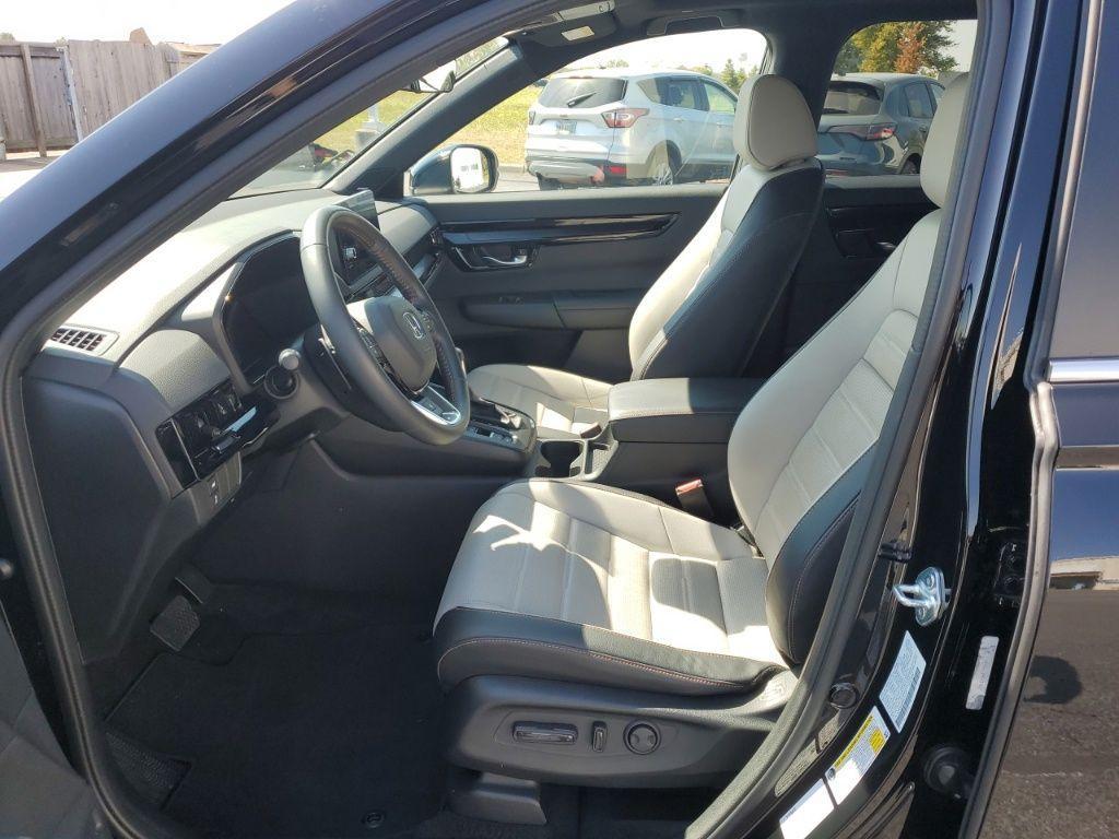 used 2024 Honda CR-V Hybrid car, priced at $37,117