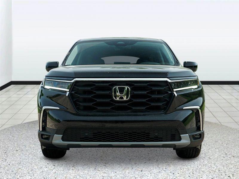 new 2025 Honda Pilot car, priced at $47,800