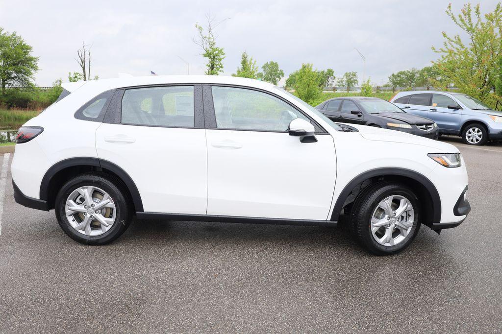 new 2025 Honda HR-V car, priced at $28,750