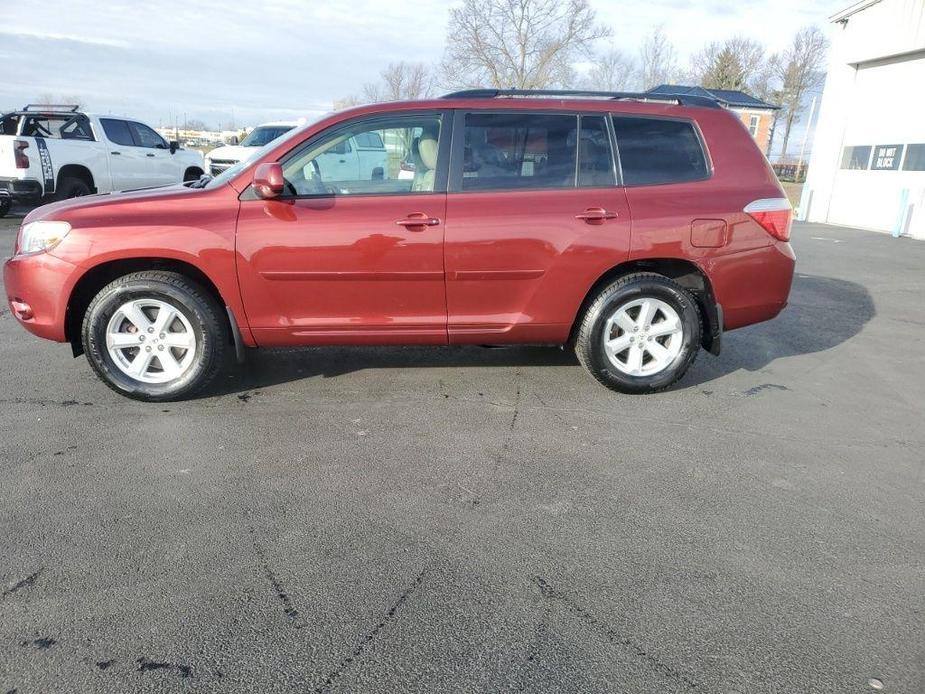 used 2010 Toyota Highlander car, priced at $8,569