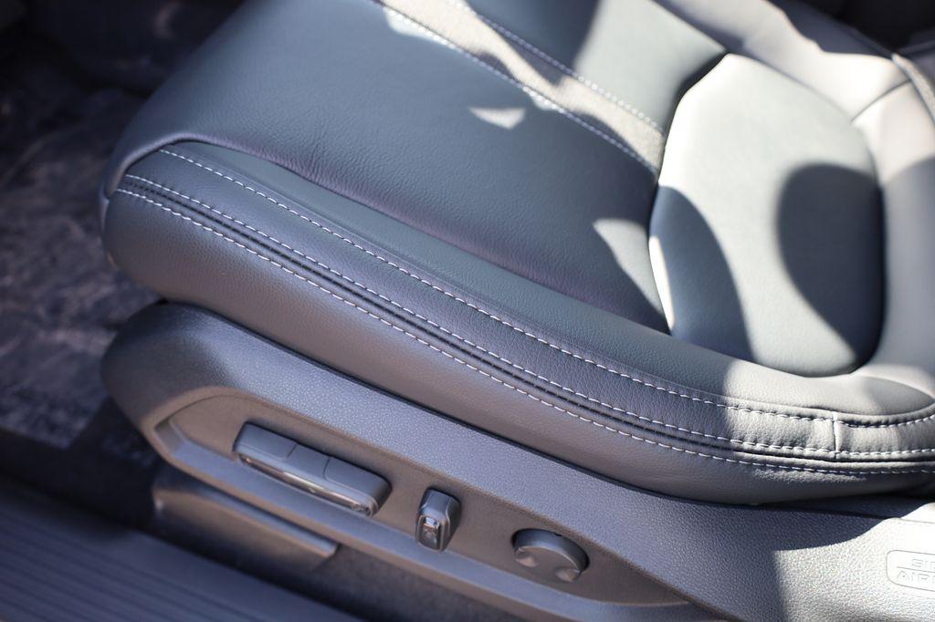 new 2025 Honda Pilot car, priced at $48,280