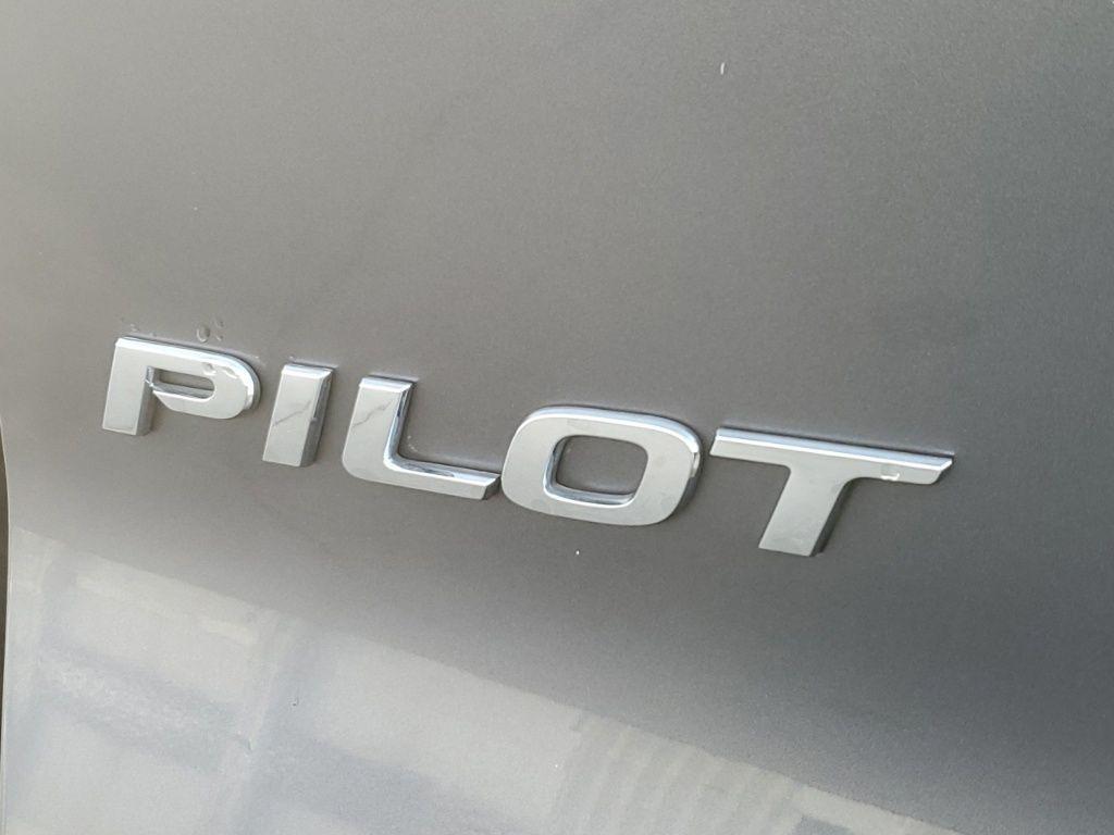 used 2022 Honda Pilot car, priced at $22,557