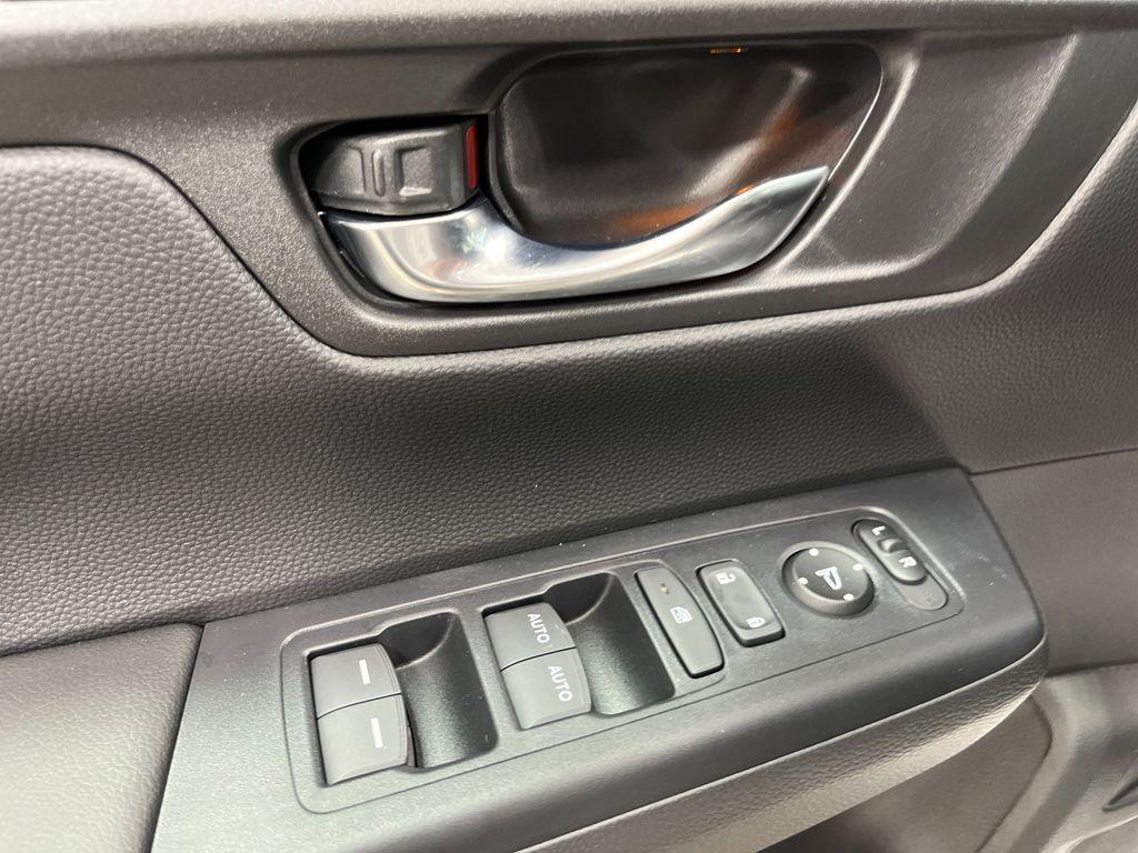 new 2026 Honda CR-V Hybrid car, priced at $40,195