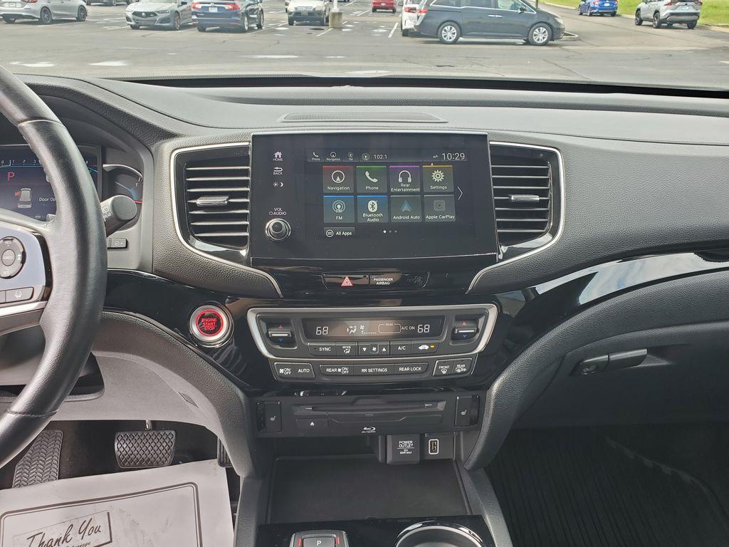 used 2022 Honda Pilot car, priced at $33,000
