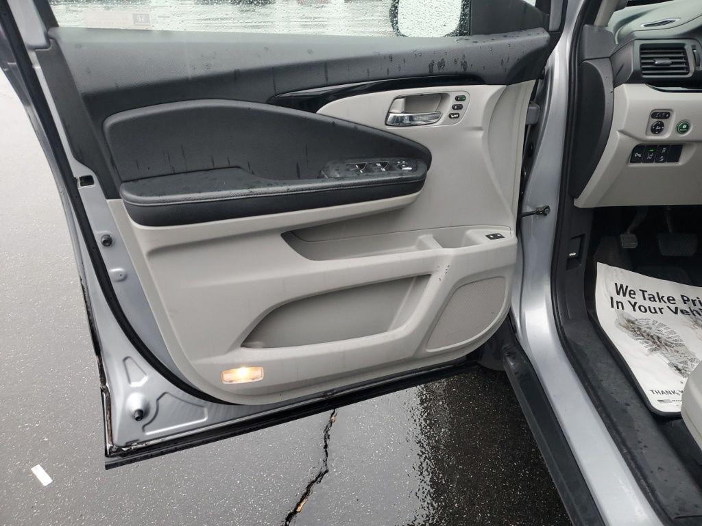 used 2018 Honda Pilot car, priced at $15,757