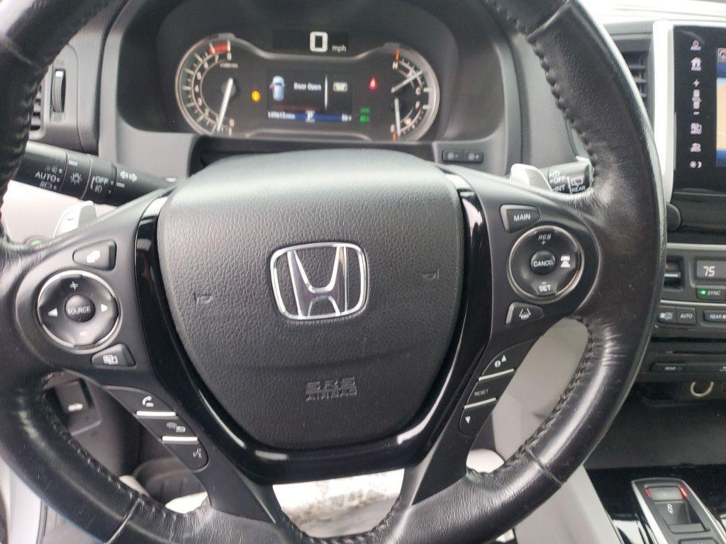 used 2018 Honda Pilot car, priced at $15,757