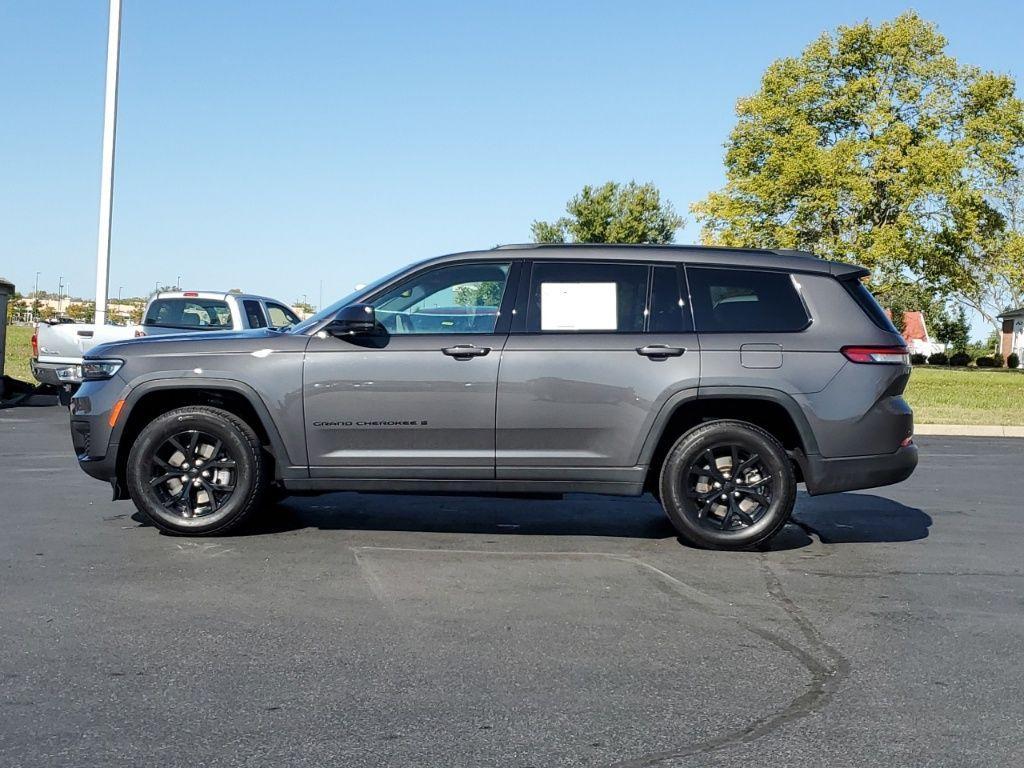 used 2024 Jeep Grand Cherokee L car, priced at $31,757