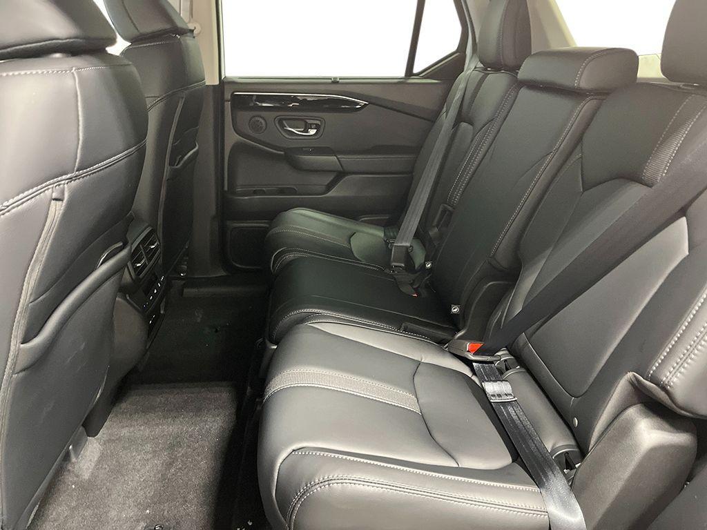 new 2025 Honda Pilot car, priced at $52,995