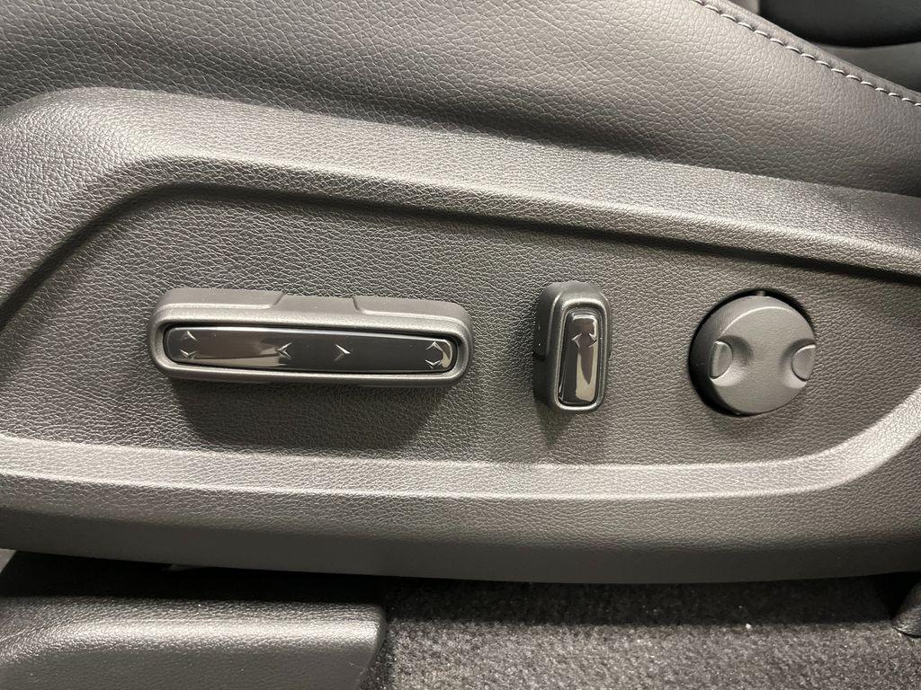 new 2025 Honda Pilot car, priced at $52,995