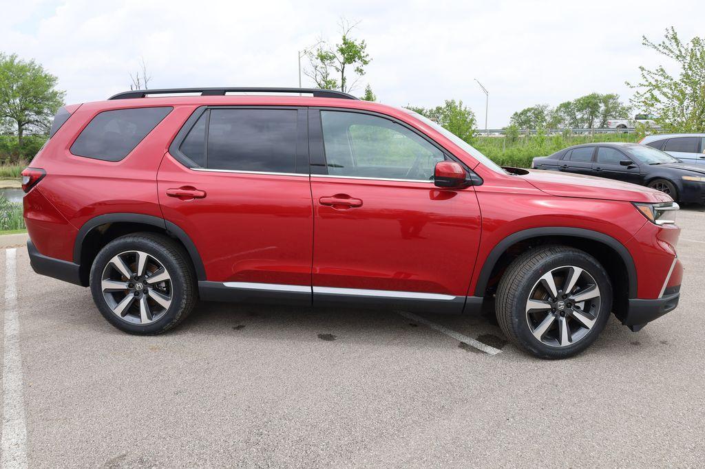 new 2025 Honda Pilot car, priced at $53,225