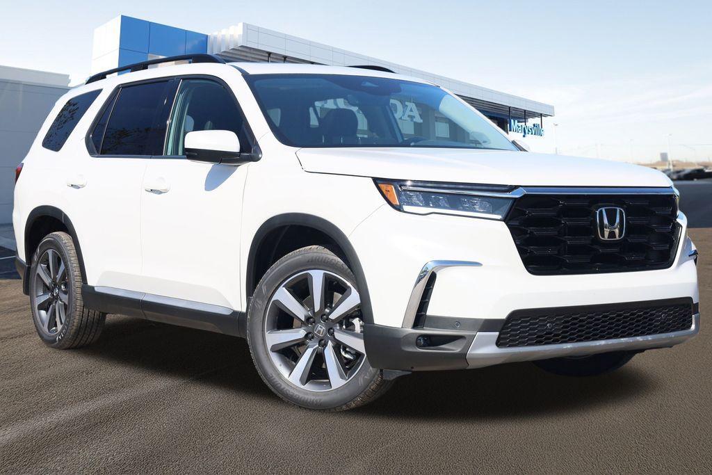 new 2025 Honda Pilot car, priced at $51,550