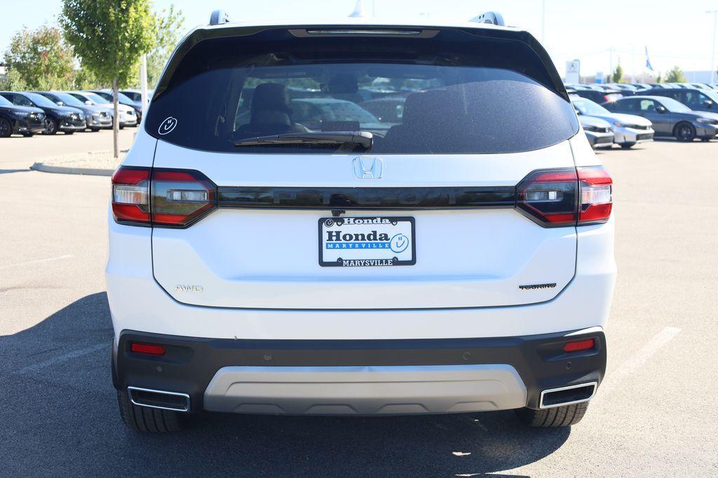 new 2025 Honda Pilot car, priced at $51,550