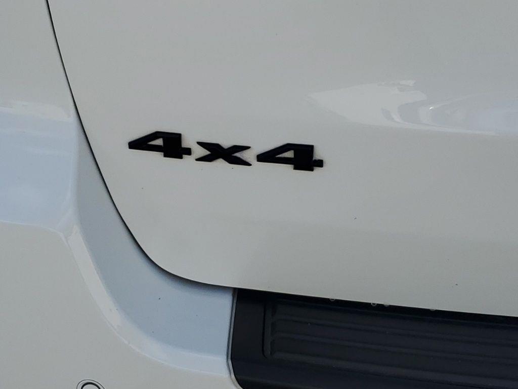 used 2021 Jeep Grand Cherokee car, priced at $20,000