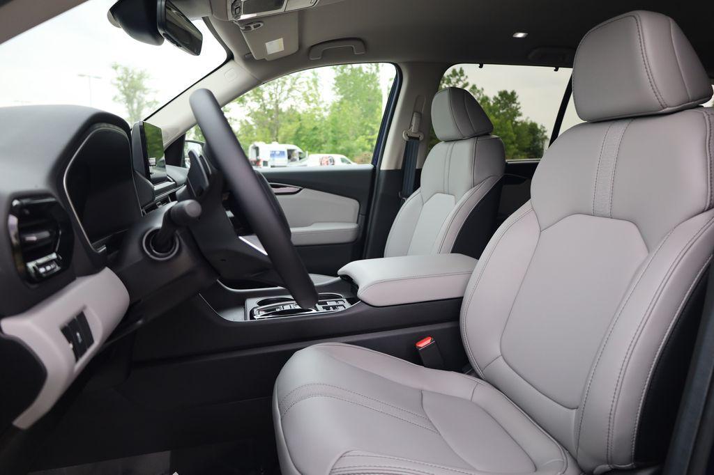 new 2025 Honda Pilot car, priced at $47,550