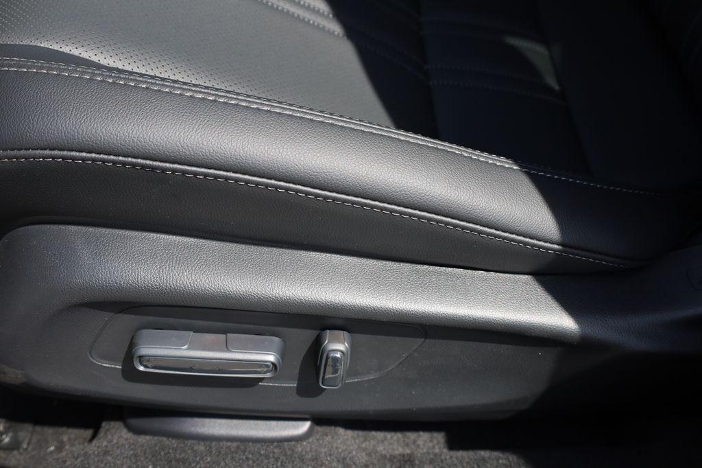 new 2025 Honda HR-V car, priced at $32,850