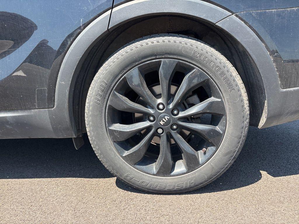 used 2020 Kia Sorento car, priced at $15,447