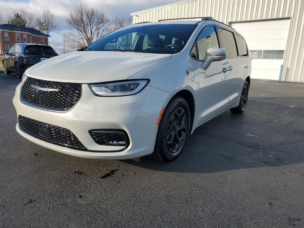 used 2021 Chrysler Pacifica Hybrid car, priced at $22,599