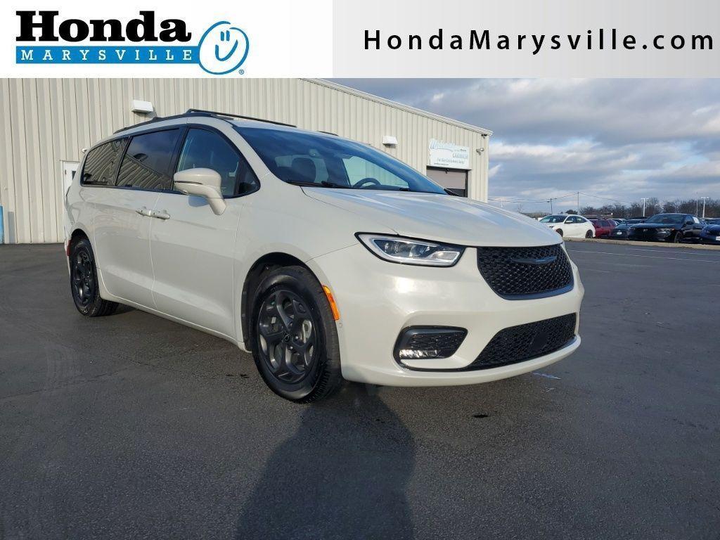 used 2021 Chrysler Pacifica Hybrid car, priced at $22,599