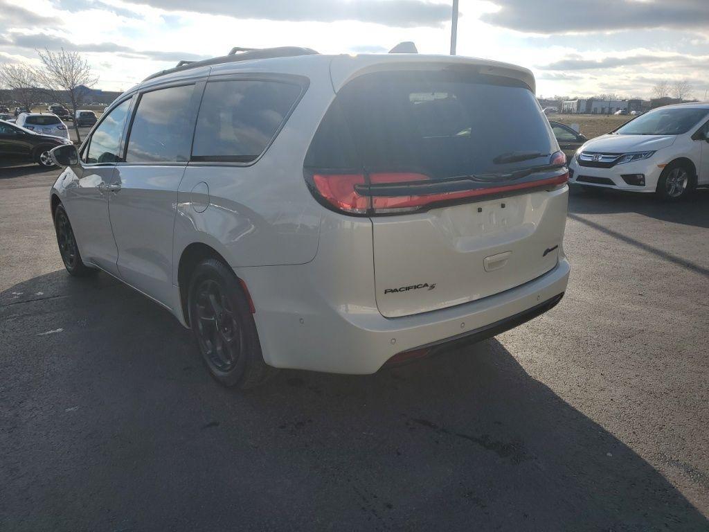 used 2021 Chrysler Pacifica Hybrid car, priced at $22,599