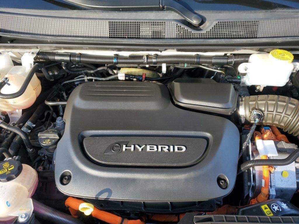 used 2021 Chrysler Pacifica Hybrid car, priced at $22,599