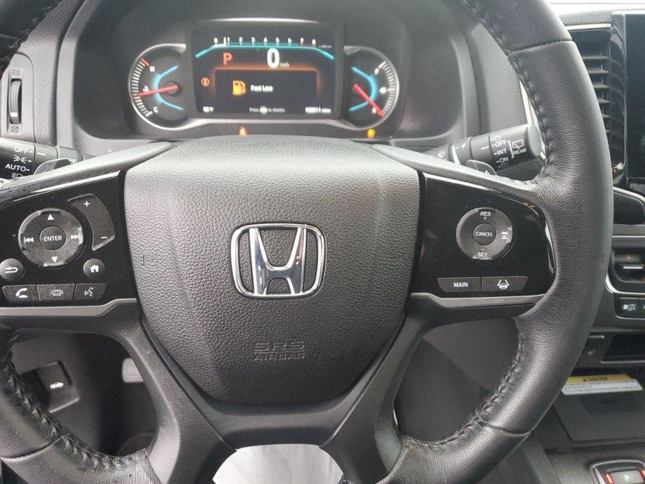 used 2022 Honda Pilot car, priced at $27,987