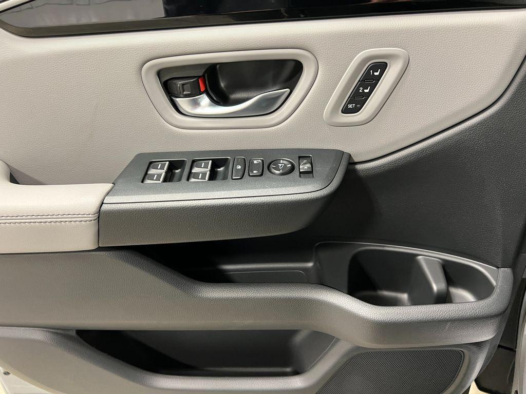 new 2025 Honda Pilot car, priced at $47,095