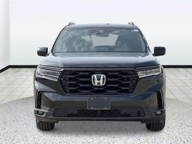 new 2025 Honda Pilot car, priced at $44,125