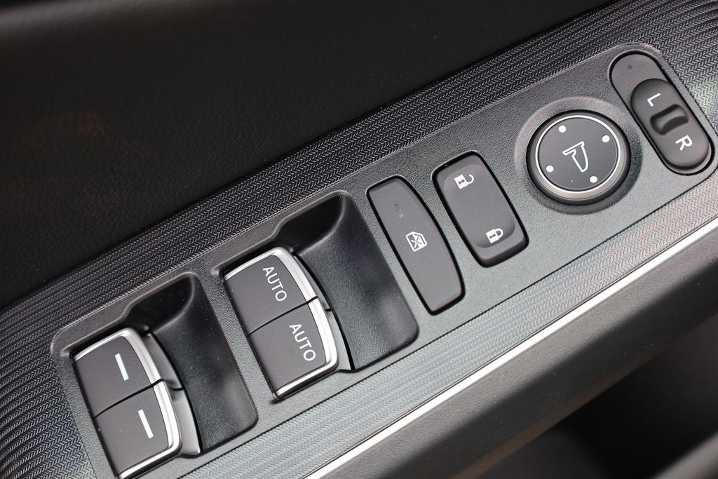 new 2025 Honda Civic Hybrid car, priced at $33,555