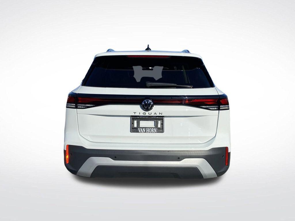 new 2026 Volkswagen Tiguan car, priced at $31,295