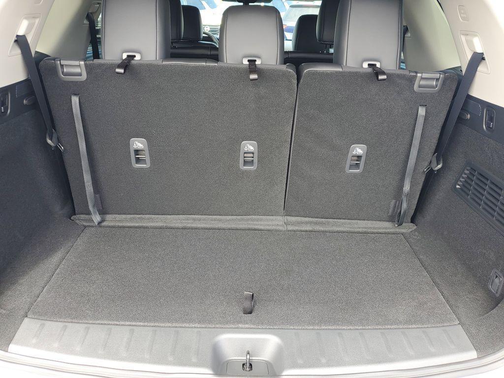 new 2025 Nissan Pathfinder car, priced at $37,015