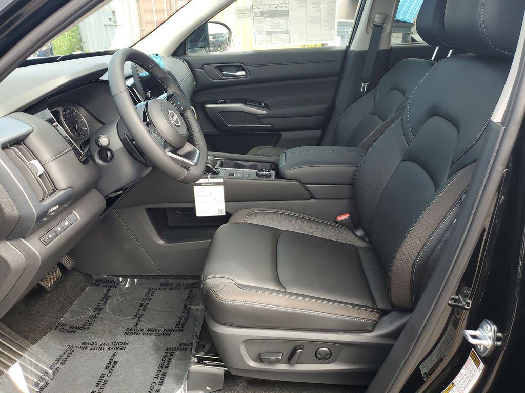 new 2025 Nissan Pathfinder car, priced at $37,015