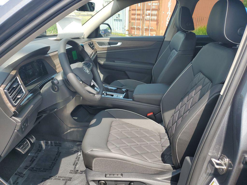 new 2025 Volkswagen Atlas car, priced at $50,345
