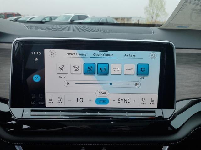 new 2025 Volkswagen Atlas car, priced at $47,375